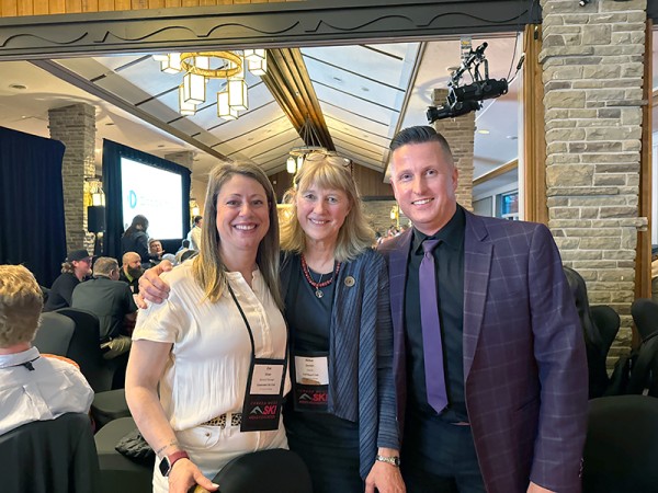 Zoe Sloan  Edmonton Ski Club  Hildur Sinclair  Troll Resort  and Jonathan Clarkson  Nitehawk Zoe Sloan  Edmonton Ski Club  Hildur Sinclair  Troll Resort  and Jonathan Clarkson  Nitehawk