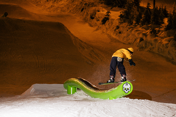 Feature Night Crawler Snoqualmie