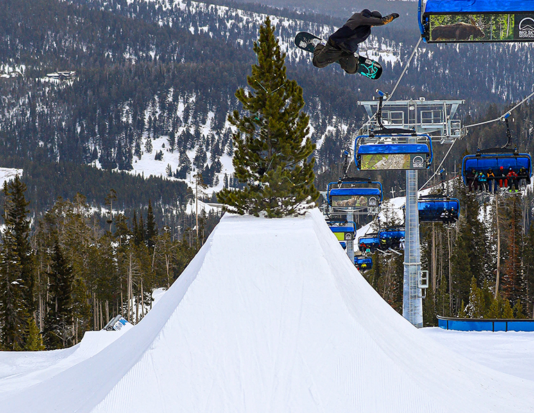 nov22 tpc Feature Christmas Tree Hip Big Sky Resort