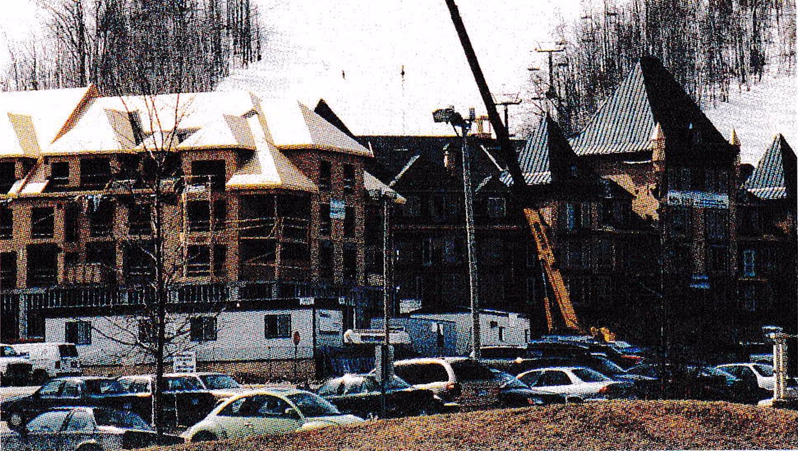 At the downtown-Toronto unveiling of The Grand Georgian’s plans in June of 2000, 131 of the 187 ski-in, ski-out condominium units sold over the course of the day. The lodge is expected to be ready for the 2001-2002 ski season.