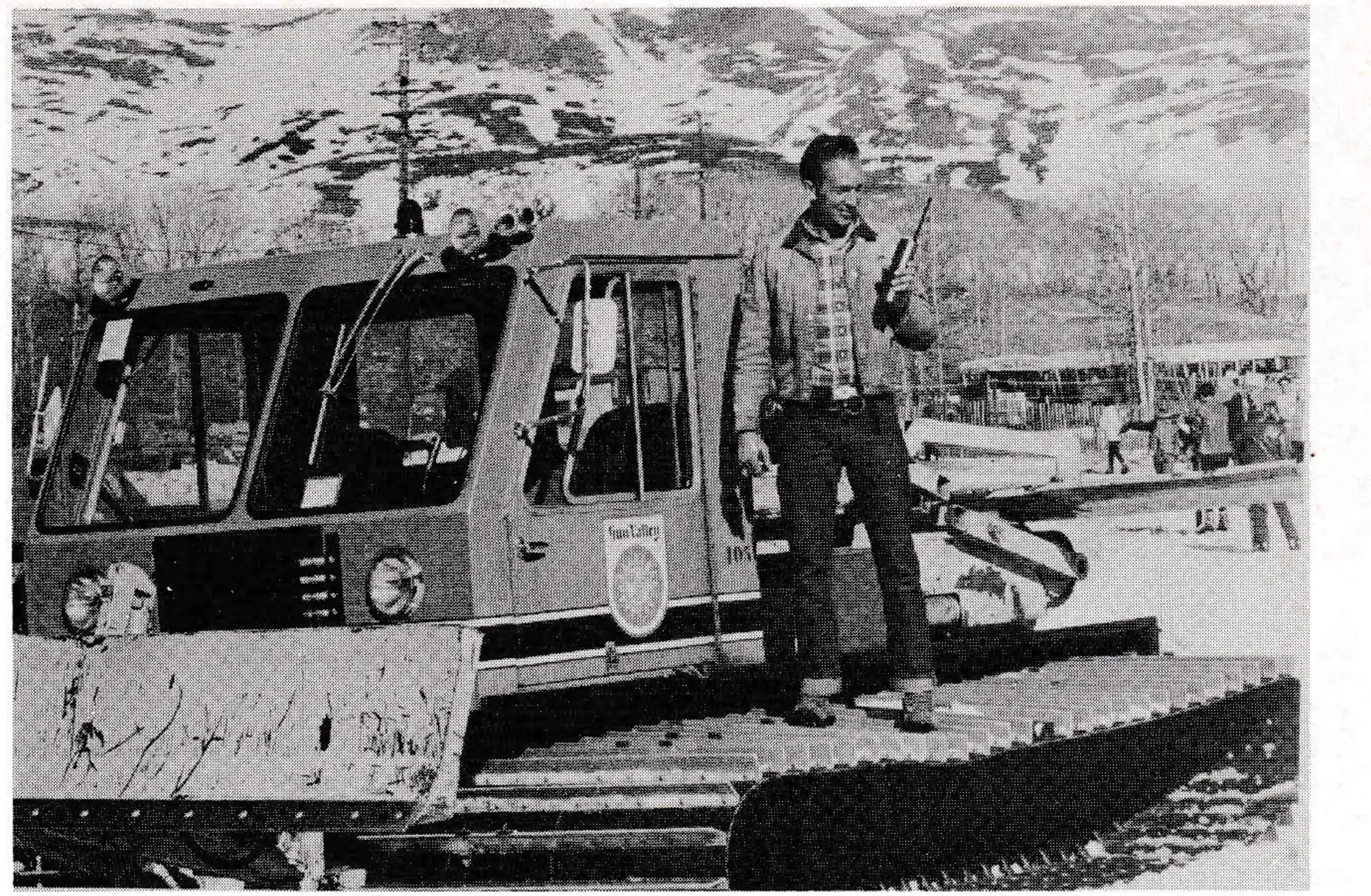 On receiving a message from the ski patrol to attend to a particular area, this tractor operator acknowledges the call and proceeds to the spot. Sun Valley uses a Motorola system.