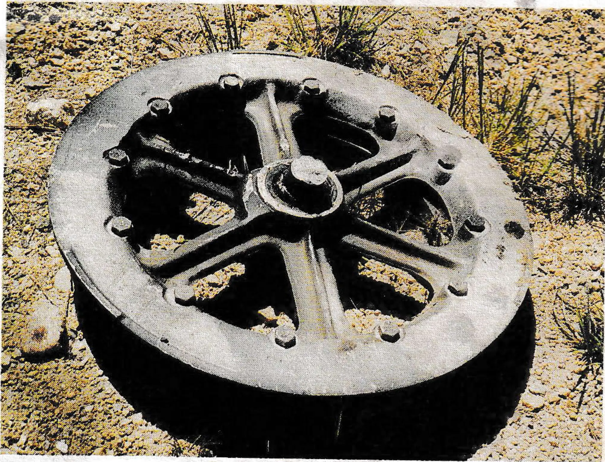During the rollback test the sheave axle failed catastrophically.