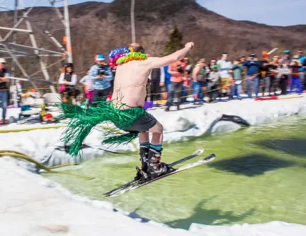 Jay Peak pond skim HN