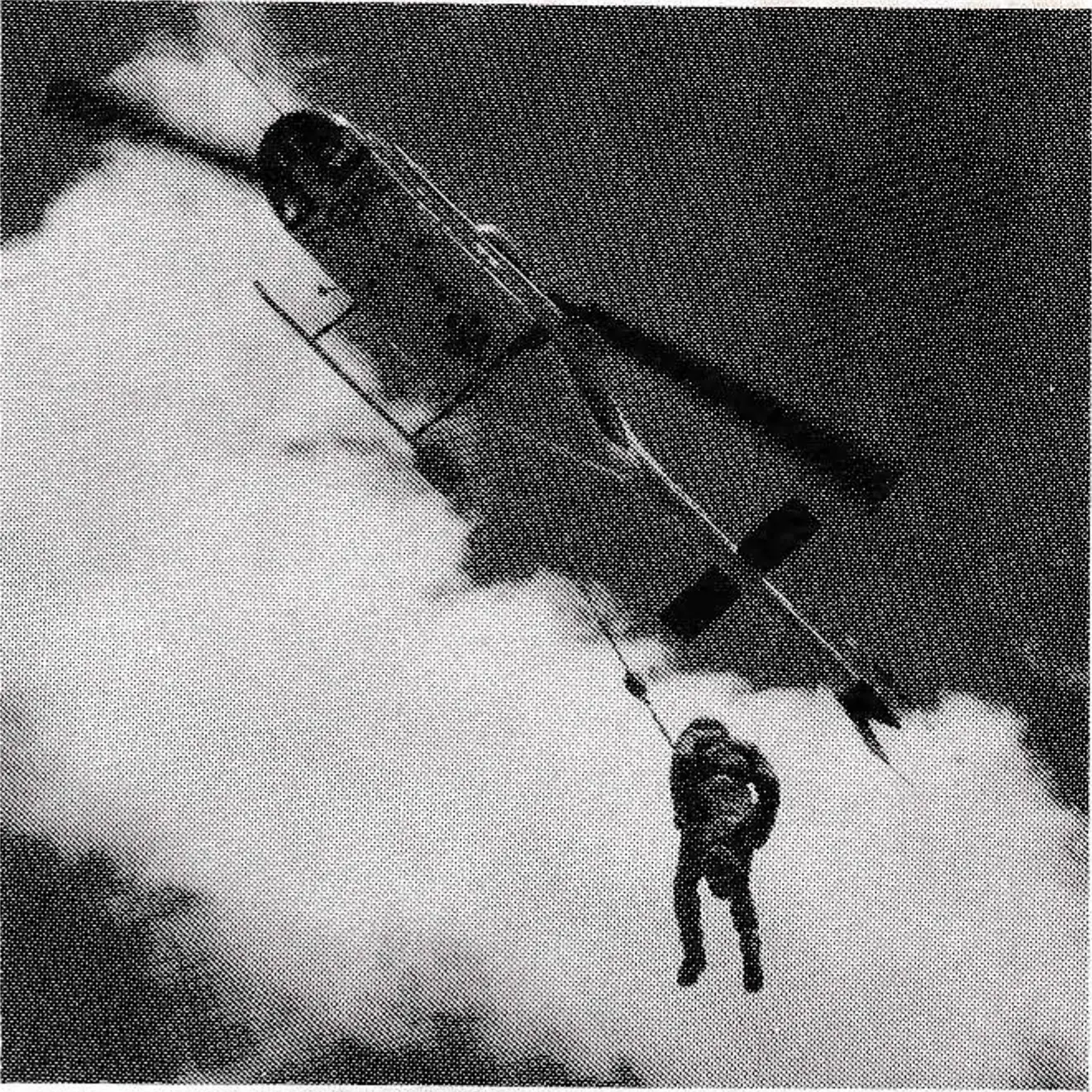 Few pilots possess the skills to evacuate injured people using slings.